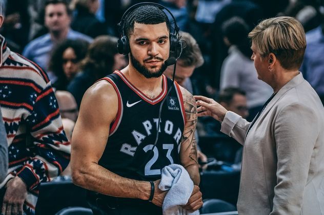 在球场上表 在球场上表