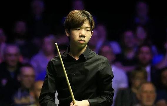 剪了个新发 剪了个新发