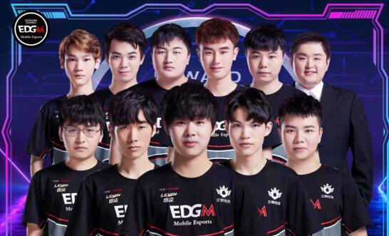 比赛中屡屡 比赛中屡屡