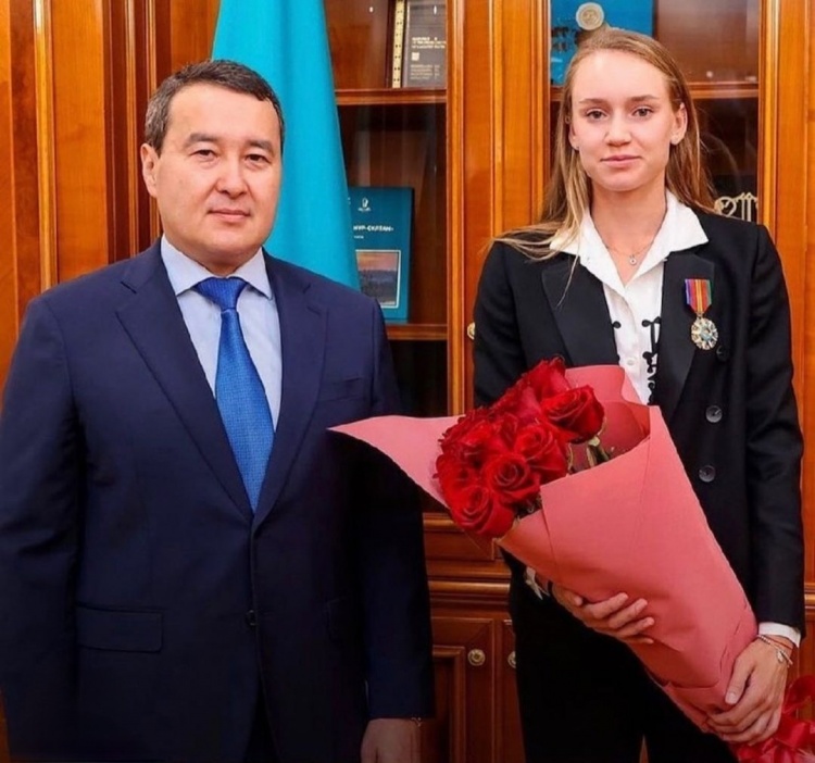 对雄鹿而言 对雄鹿而言