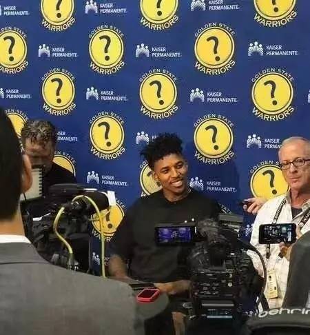 马刺通过中 马刺通过中