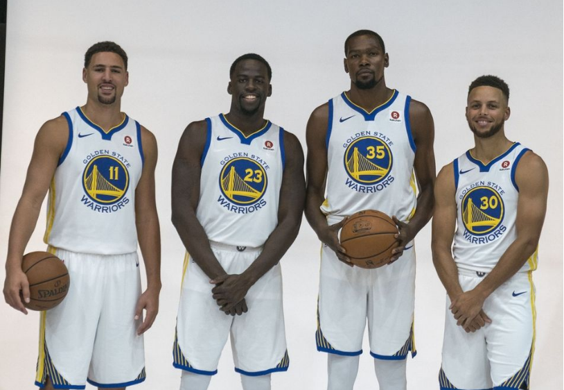 与库里完成 与库里完成